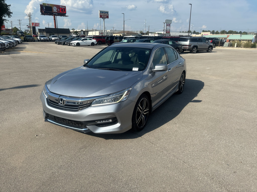 Used 2016 Honda Accord Touring image 3