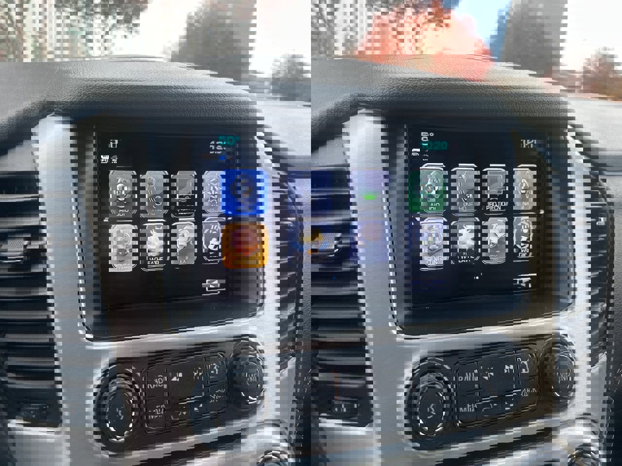 Used 2018 GMC Yukon SLT image 10