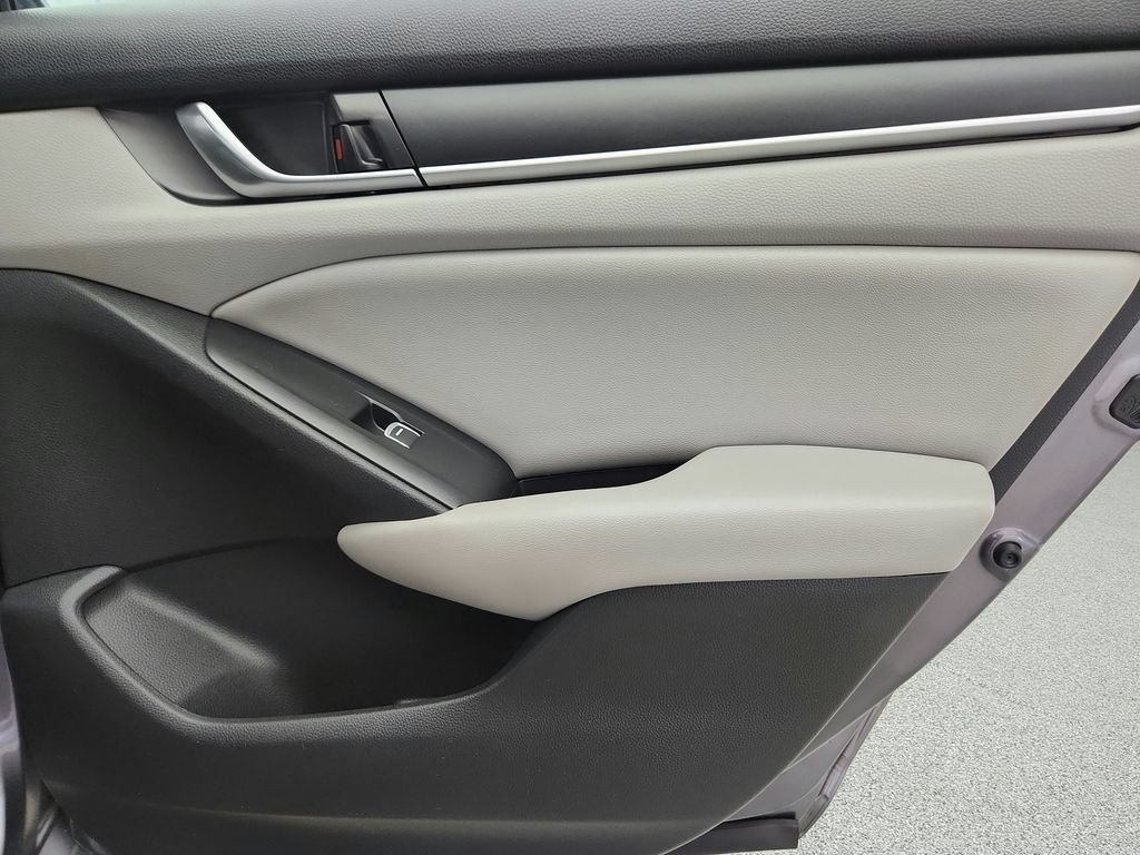 Used 2019 Honda Accord LX image 29