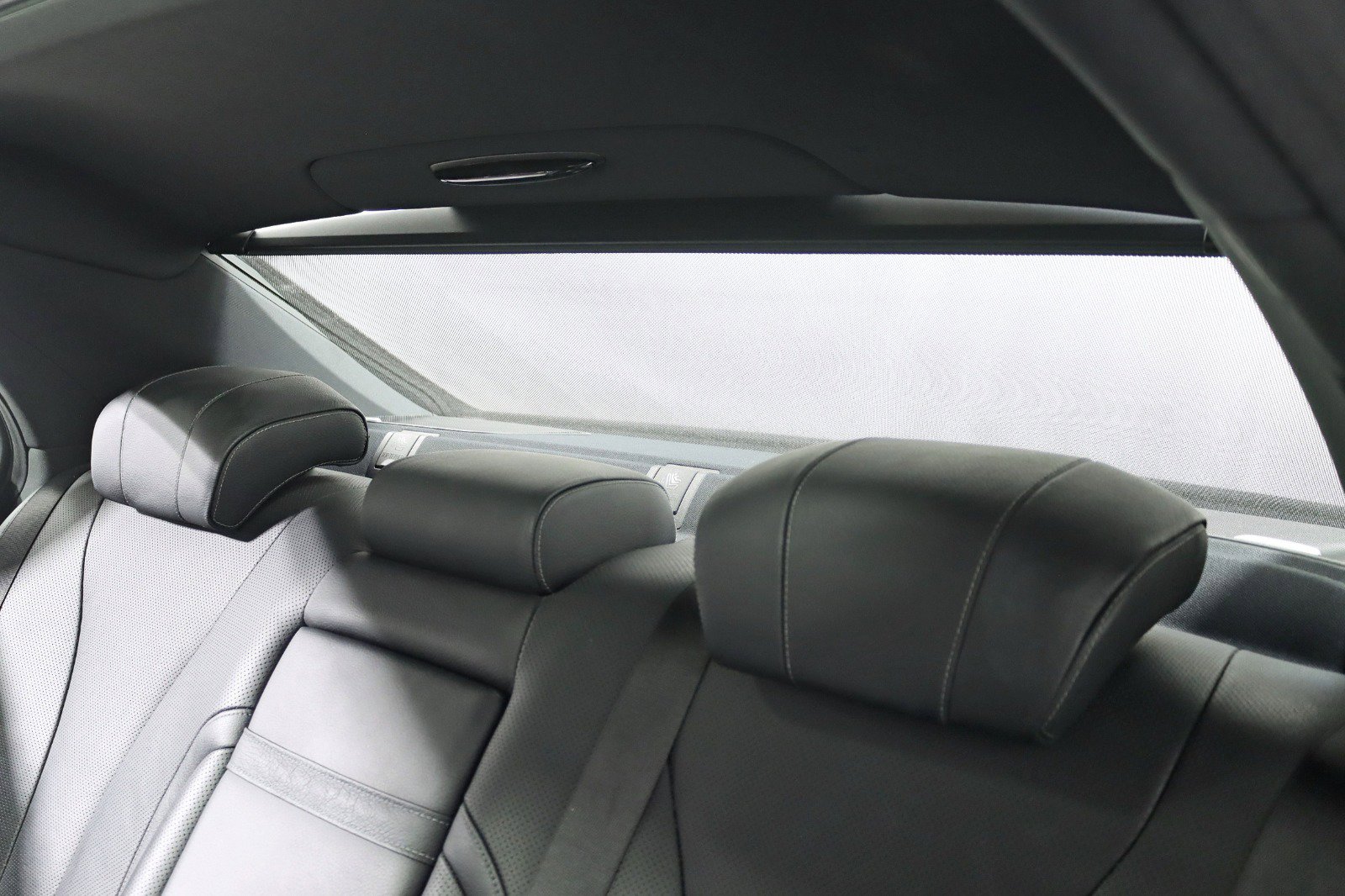 Used 2015 Mercedes-Benz S 550 4MATIC Sedan image 37