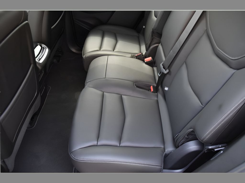 New 2025 Cadillac XT6 Luxury FWD image 14