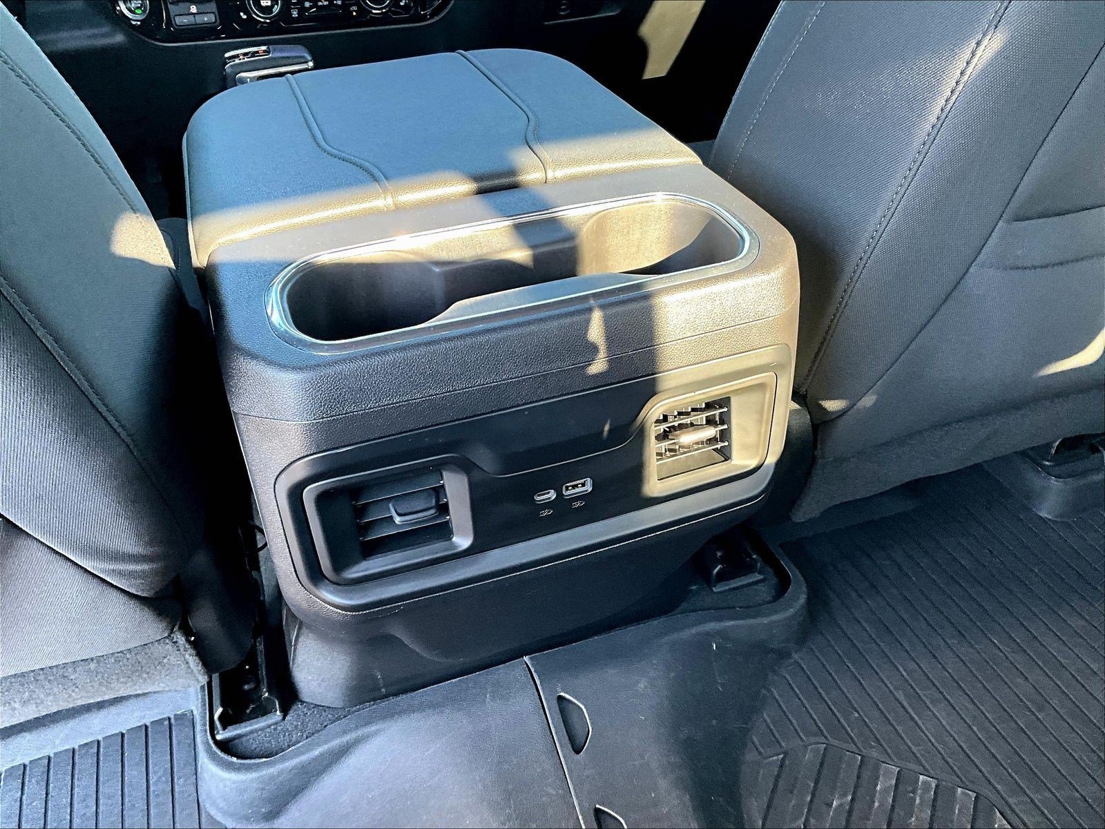 Used 2024 Chevrolet Silverado 1500 LT Trail Boss w/ Convenience Package II AWD/4WD image 10