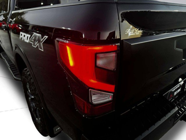 Used 2021 Nissan Titan PRO-4X w/ Pro-4x Convenience Package image 15
