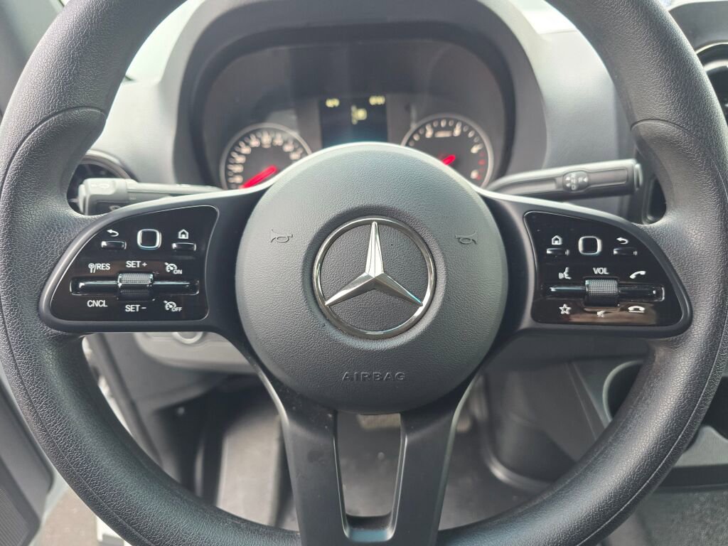 Used 2024 Mercedes-Benz Sprinter 2500 image 22
