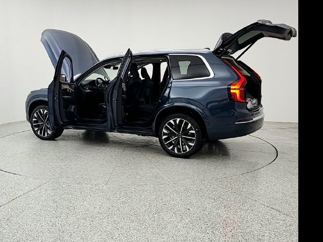New 2026 Volvo XC90 B6 Plus w/ Protection Package AWD/4WD image 12