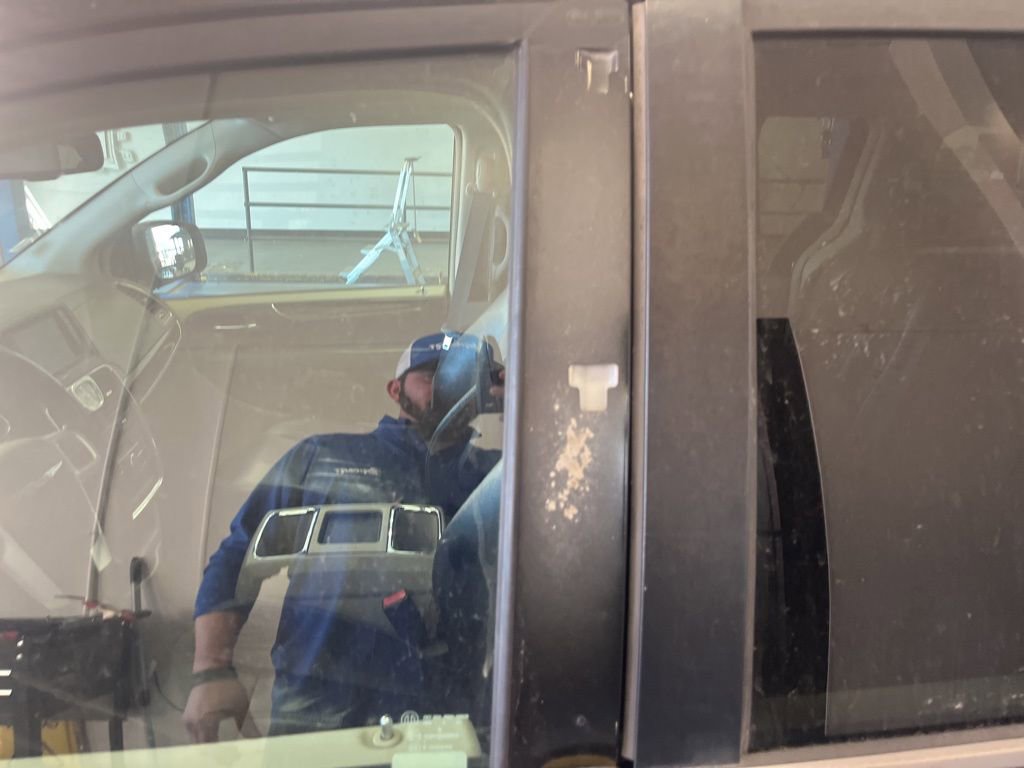 Used 2015 Chrysler Town & Country Touring FWD image 22