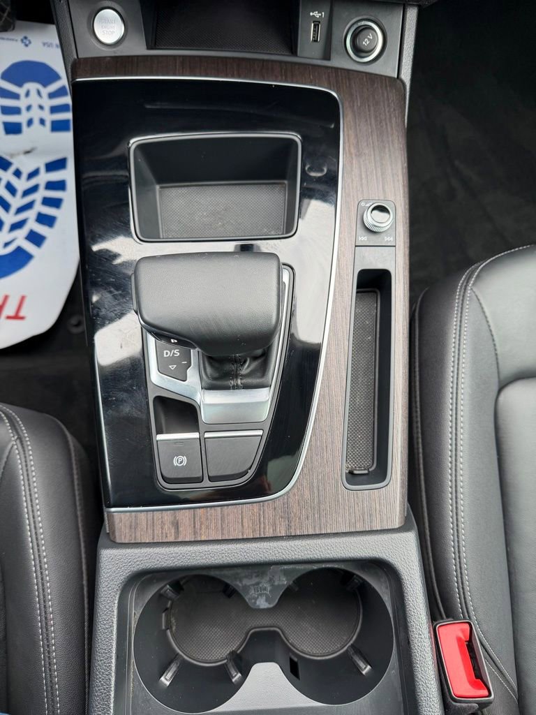 Used 2023 Audi Q5 2.0T Premium w/ Convenience Package image 23