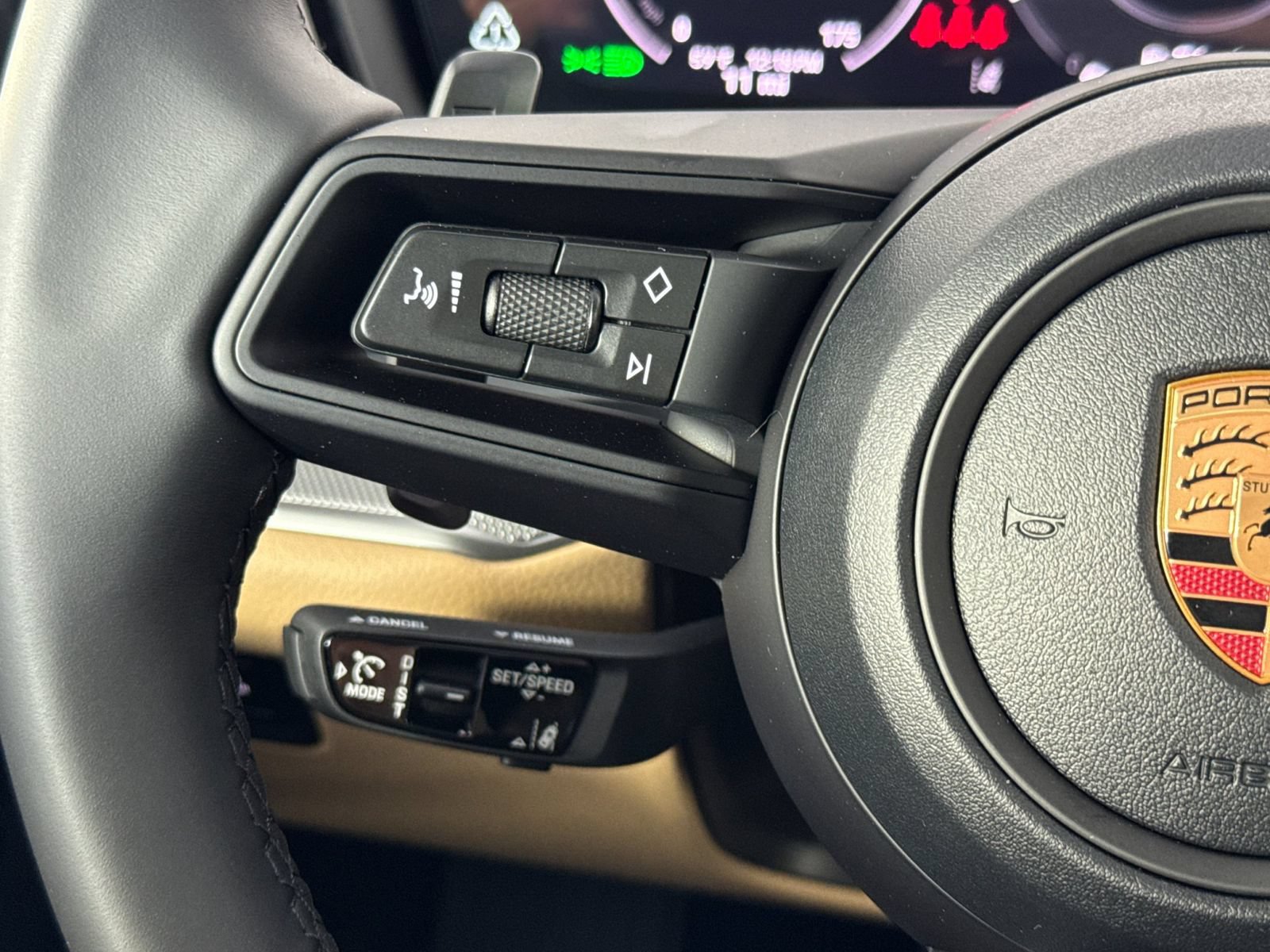 Certified 2026 Porsche Cayenne AWD/4WD image 29