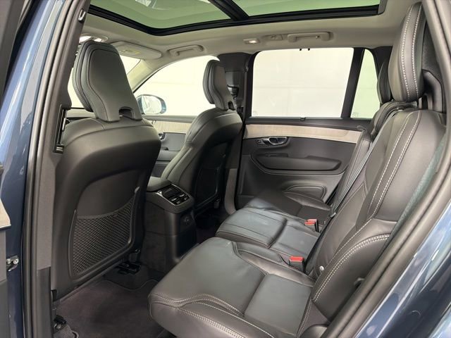 Used 2025 Volvo XC90 T8 Ultra w/ Protection Package Premier AWD/4WD image 29