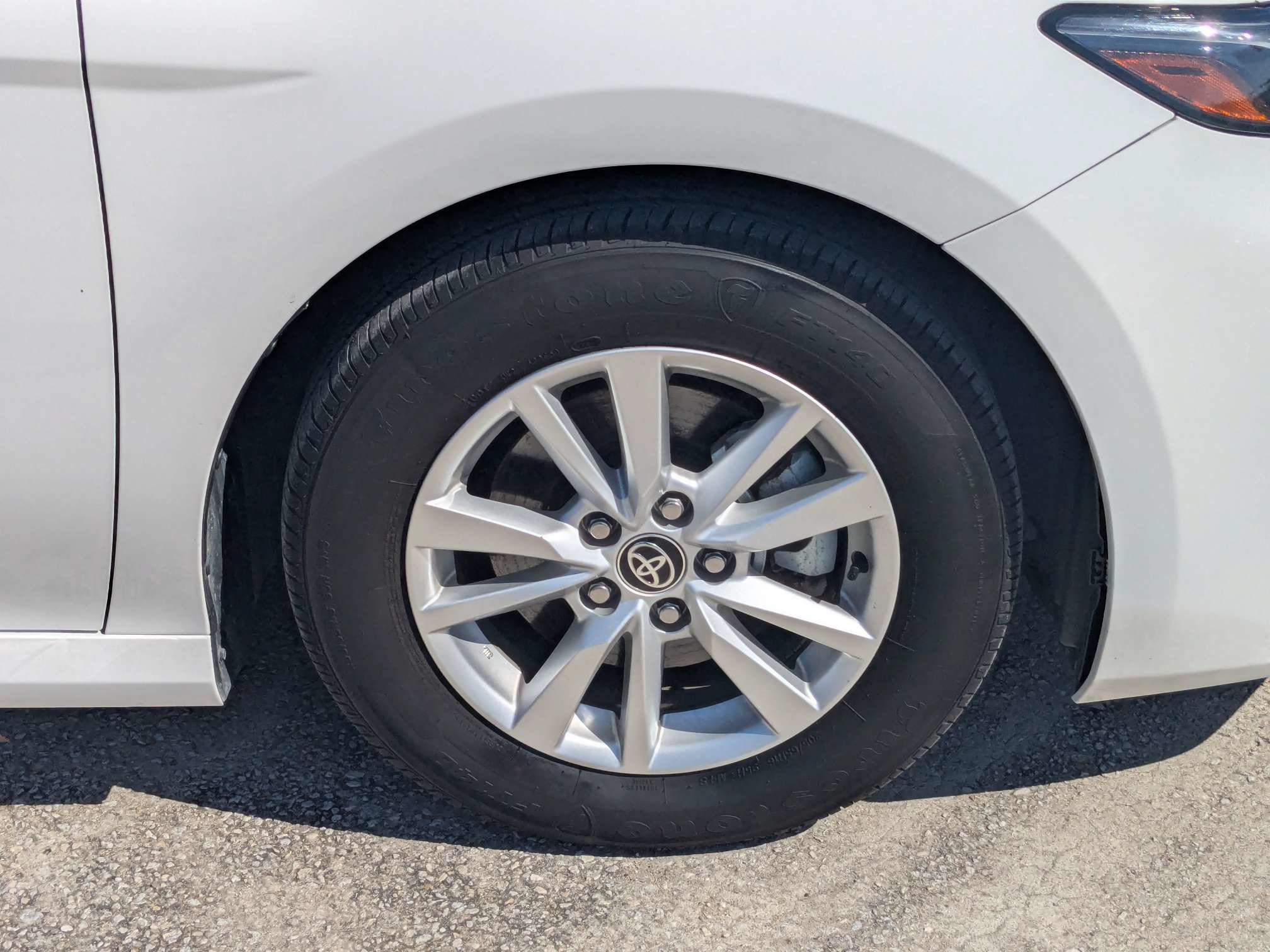Used 2025 Toyota Camry LE FWD image 12