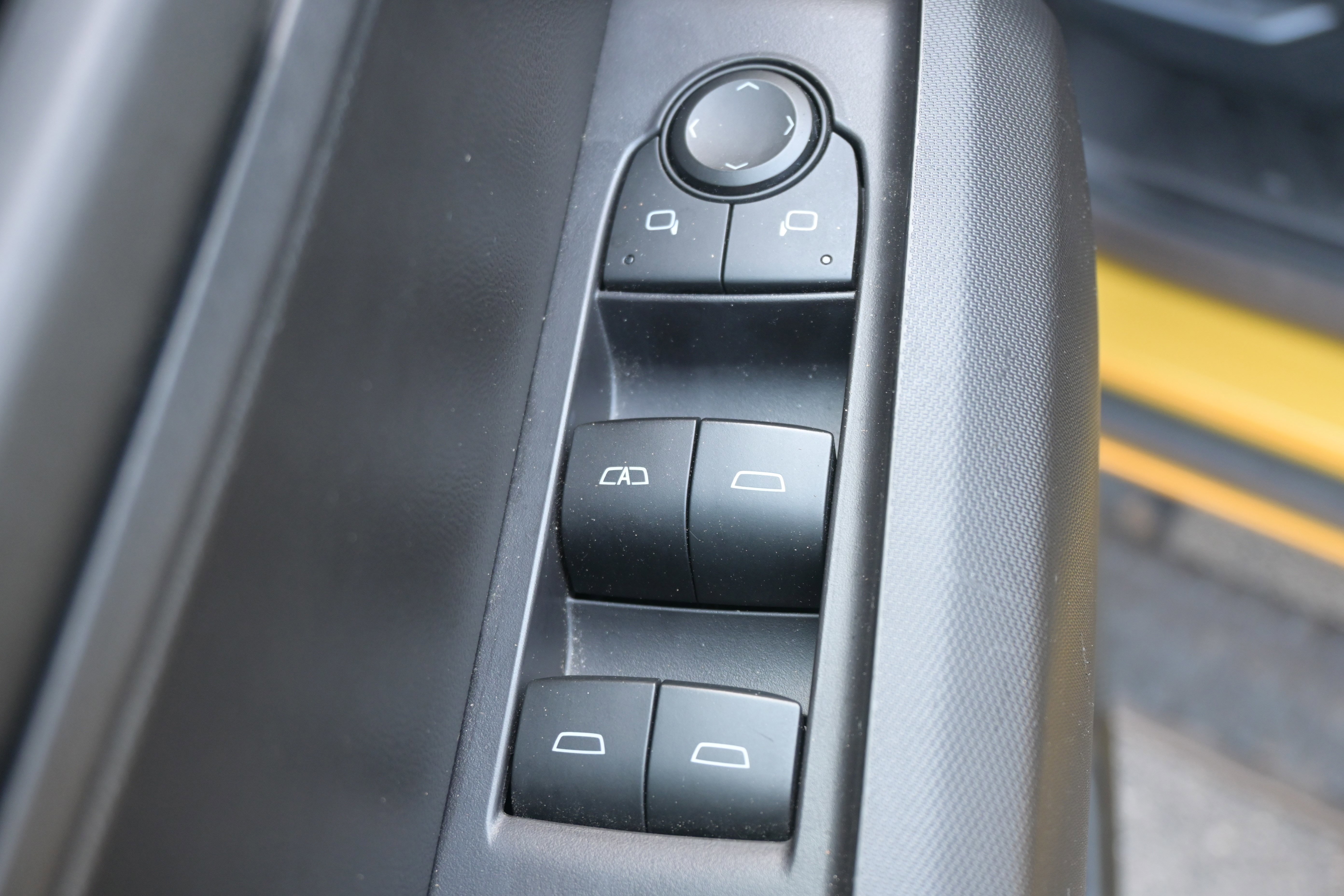 Used 2023 Chevrolet Colorado Trail Boss w/ Technology Package AWD/4WD image 15