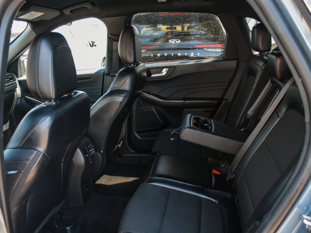 Used 2025 Ford Escape ST-Line FWD image 21