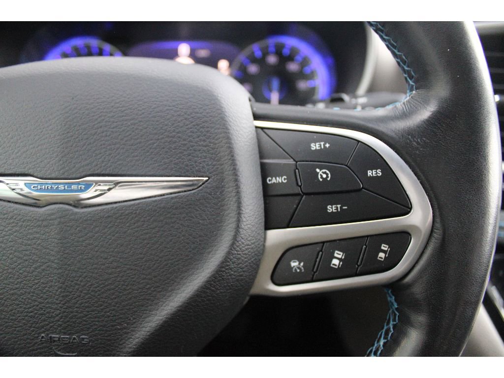 Used 2021 Chrysler Pacifica Touring w/ Cold Weather Group image 15