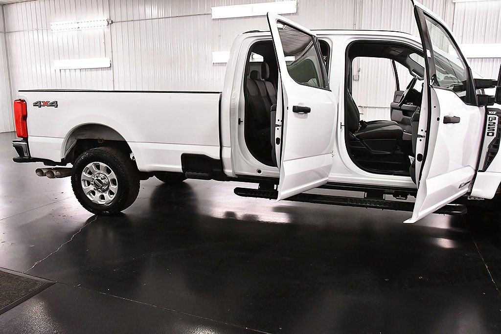 Used 2024 Ford F250 XLT AWD/4WD image 34