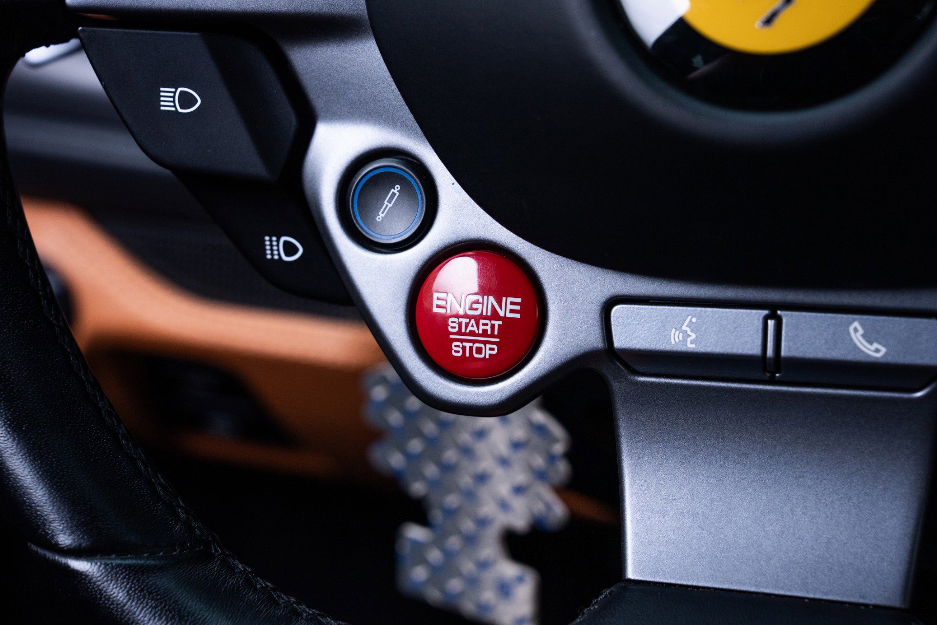 Used 2020 Ferrari F8 Tributo image 39