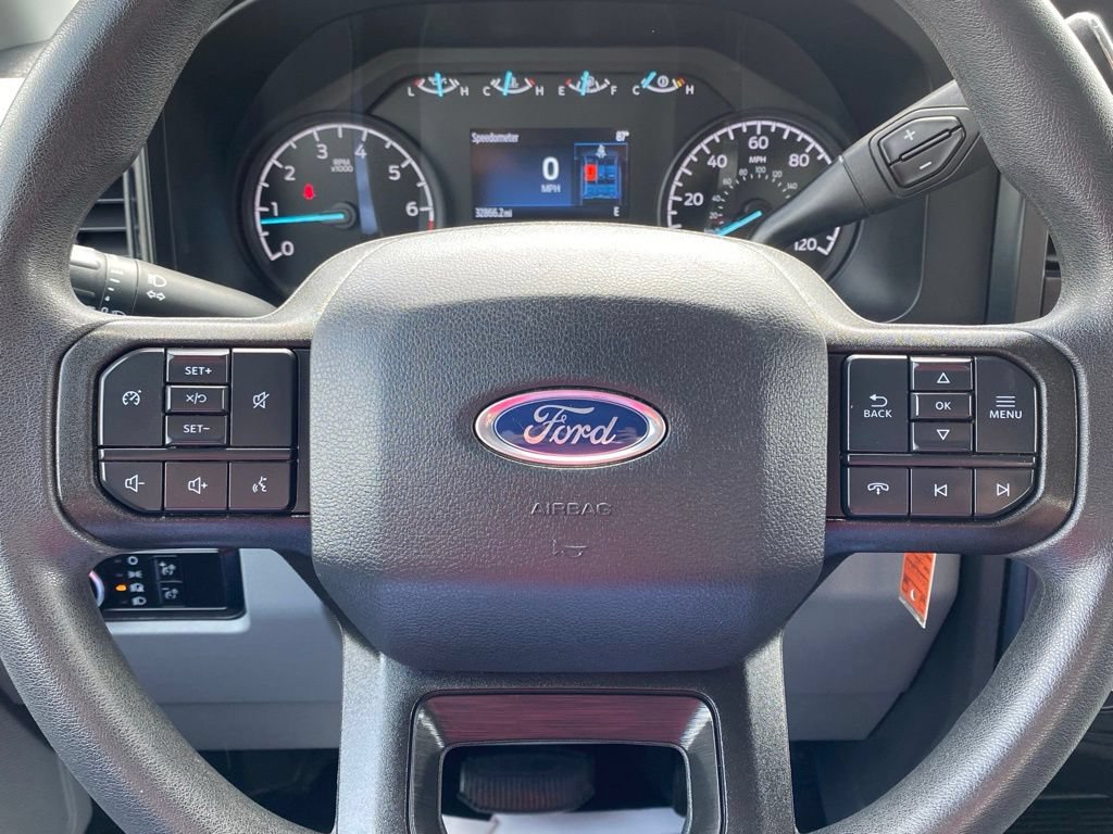 Used 2023 Ford F350 XLT AWD/4WD image 24