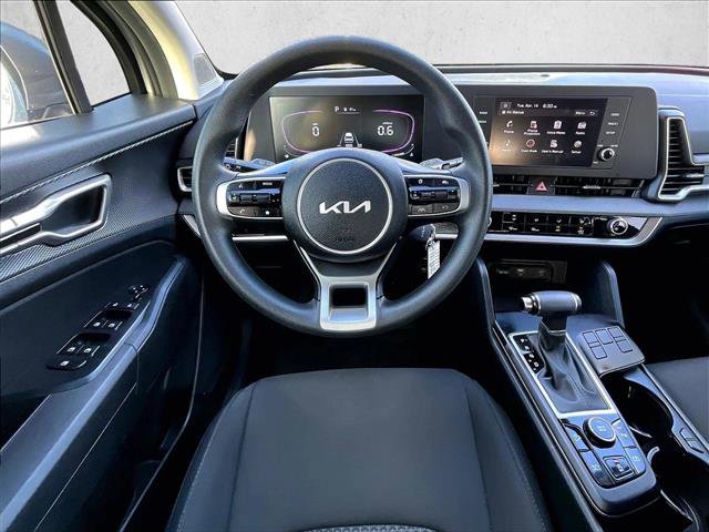 Used 2024 Kia Sportage LX FWD image 7