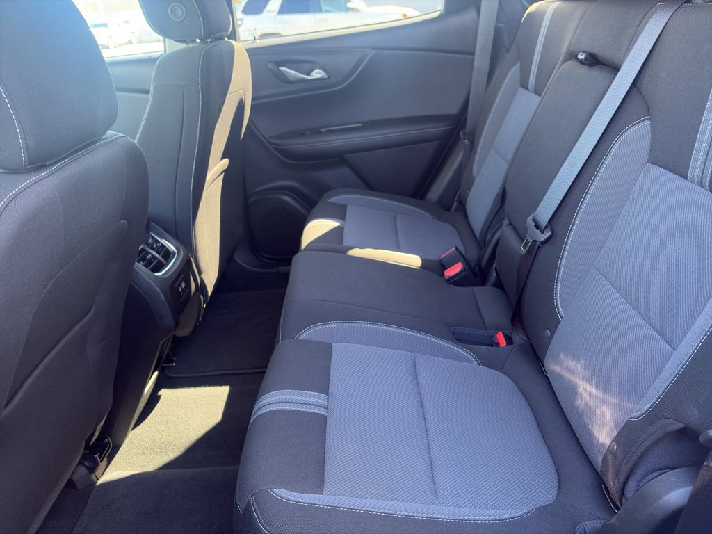 Used 2025 Chevrolet Blazer LT AWD/4WD image 17