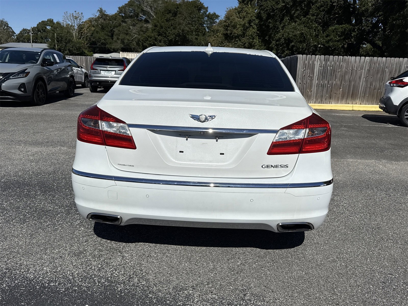 Used 2013 Hyundai Genesis 3.8 w/ Premium Pkg image 5