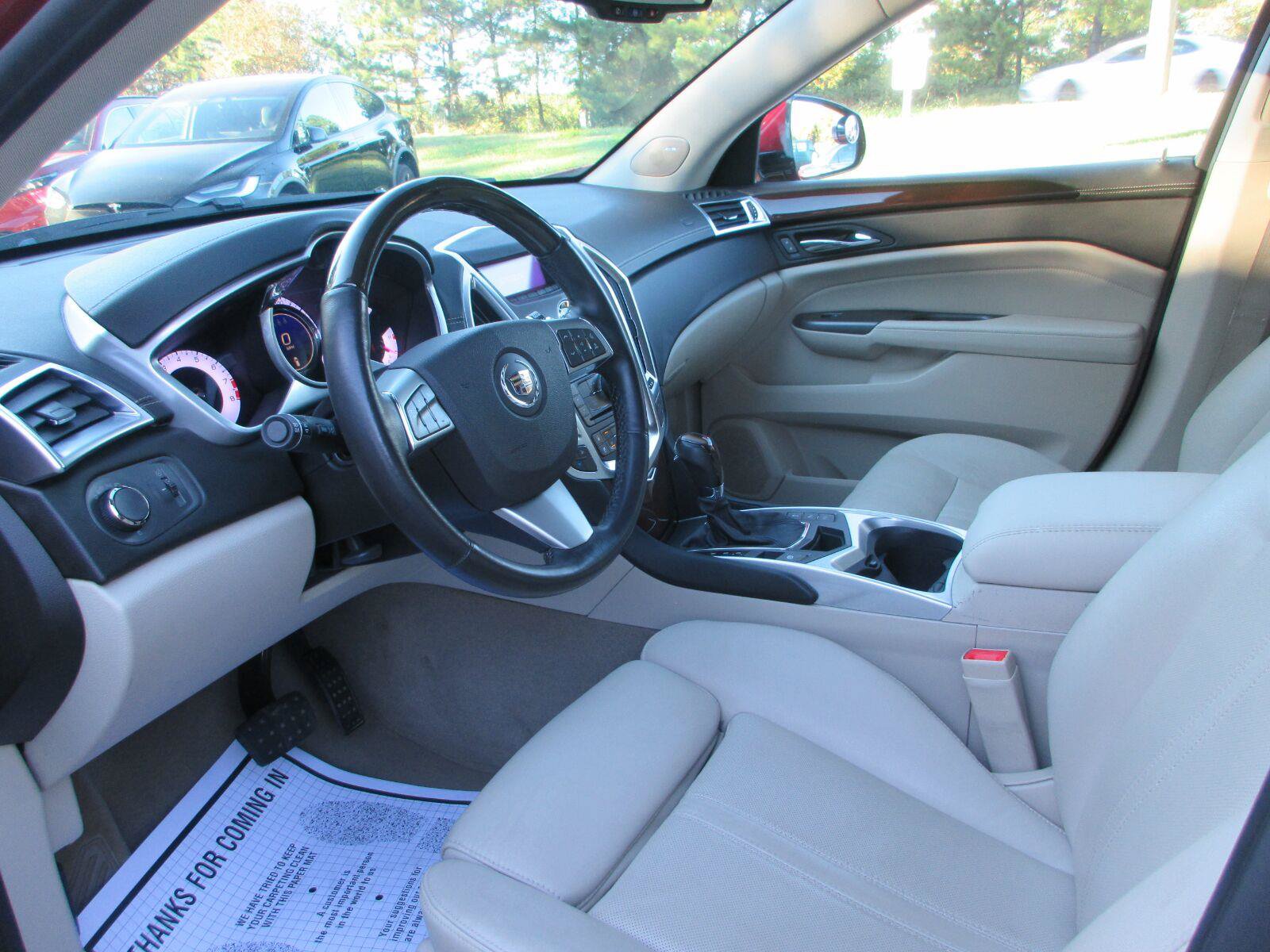 Used 2012 Cadillac SRX Luxury FWD image 10
