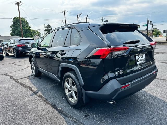 Used 2021 Toyota RAV4 XLE Premium AWD/4WD image 6