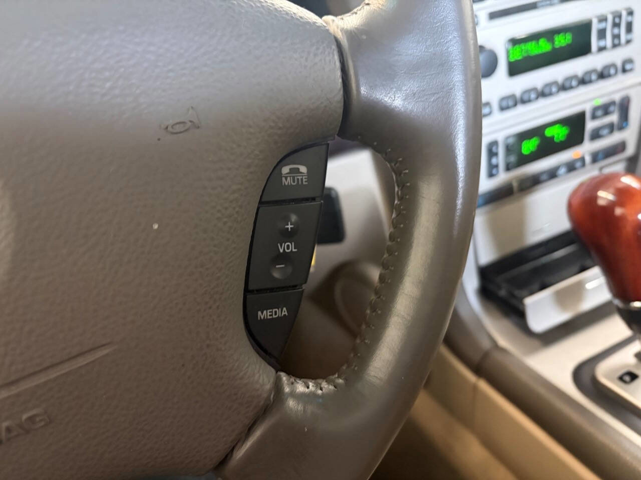 Used 2005 Lincoln LS RWD image 17