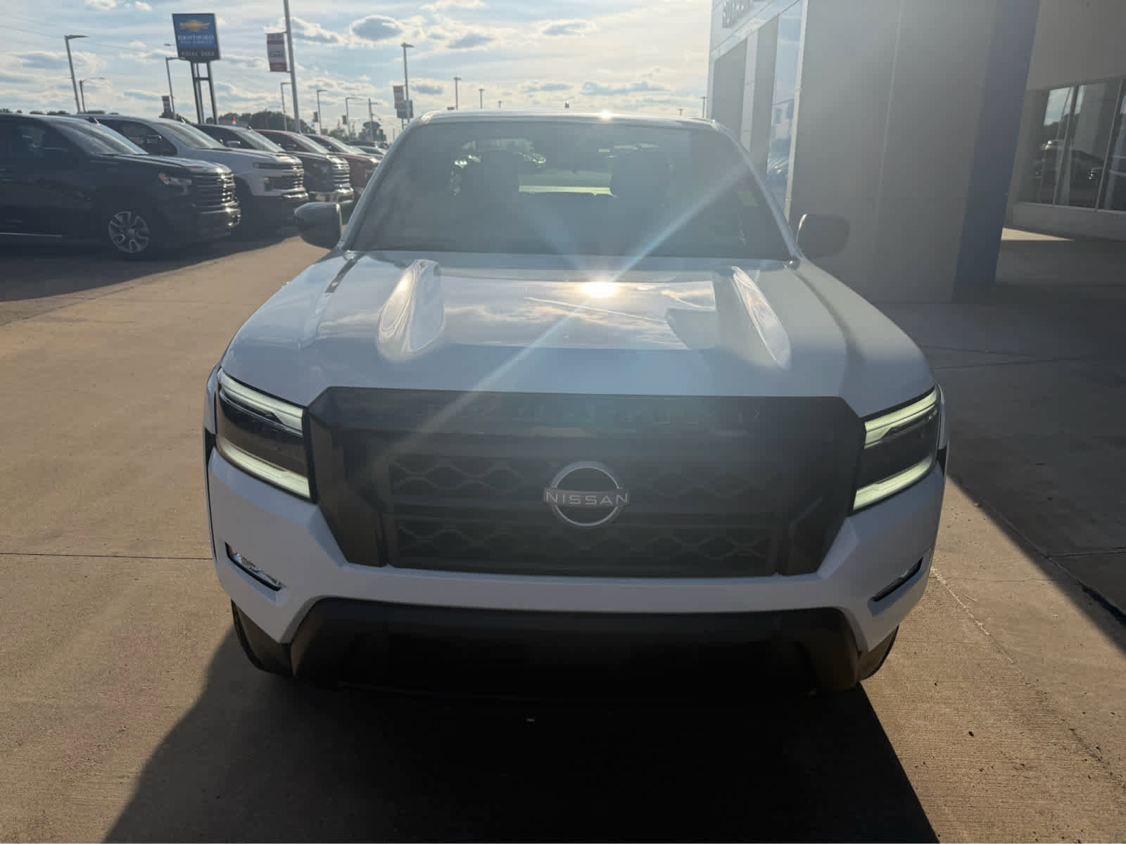 Used 2023 Nissan Frontier SV w/ Midnight Edition Package RWD image 10