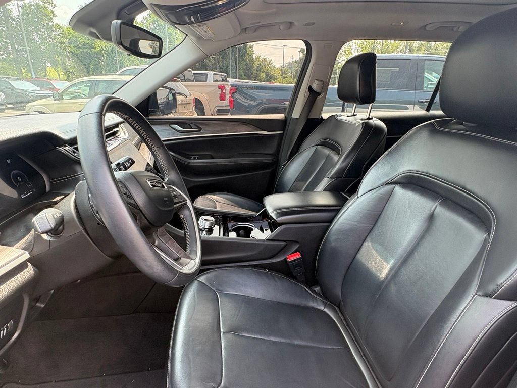 Used 2021 Jeep Grand Cherokee L Limited AWD/4WD image 17