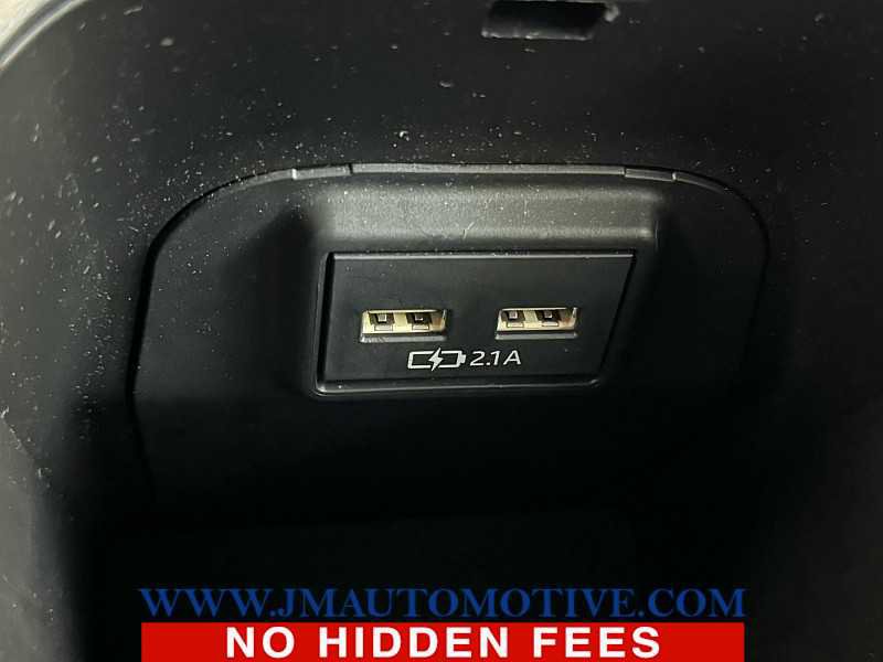 Used 2021 Toyota RAV4 Limited image 39