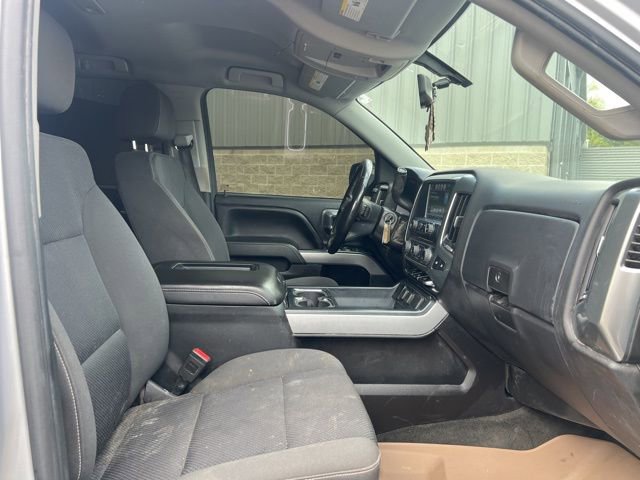 Used 2018 Chevrolet Silverado 1500 LT w/ Redline Edition AWD/4WD image 11