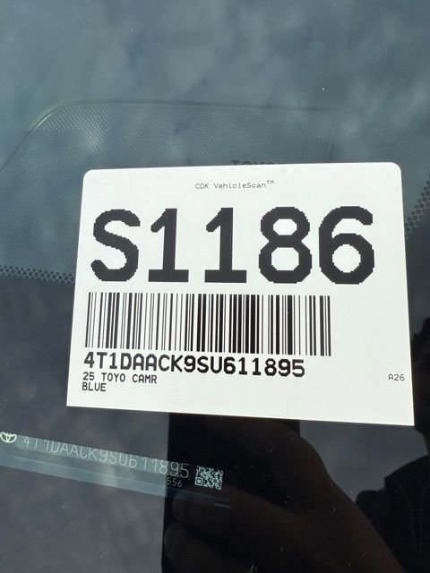 Used 2025 Toyota Camry SE w/ Convenience Package image 35