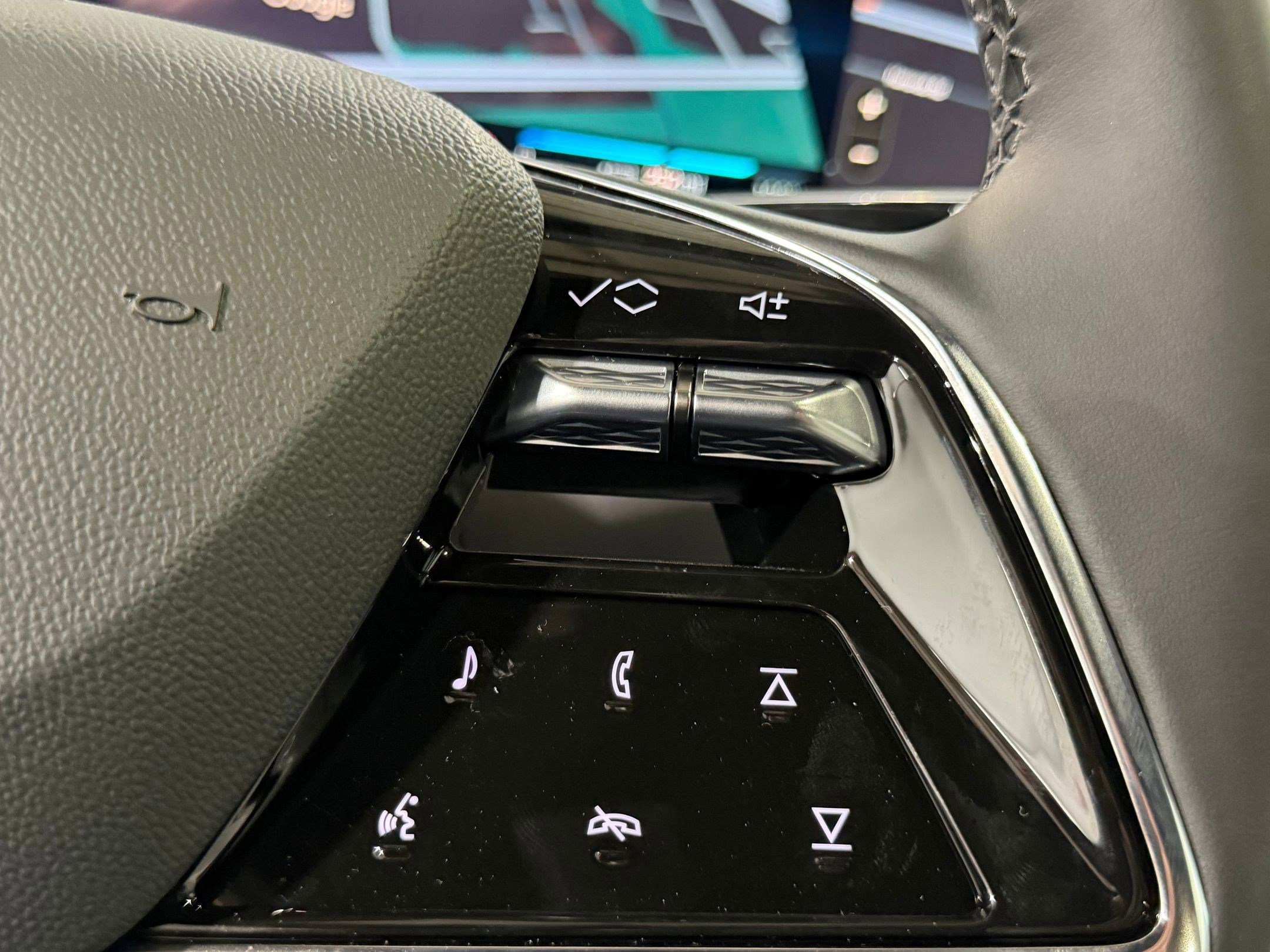 New 2026 Cadillac Vistiq Sport image 28