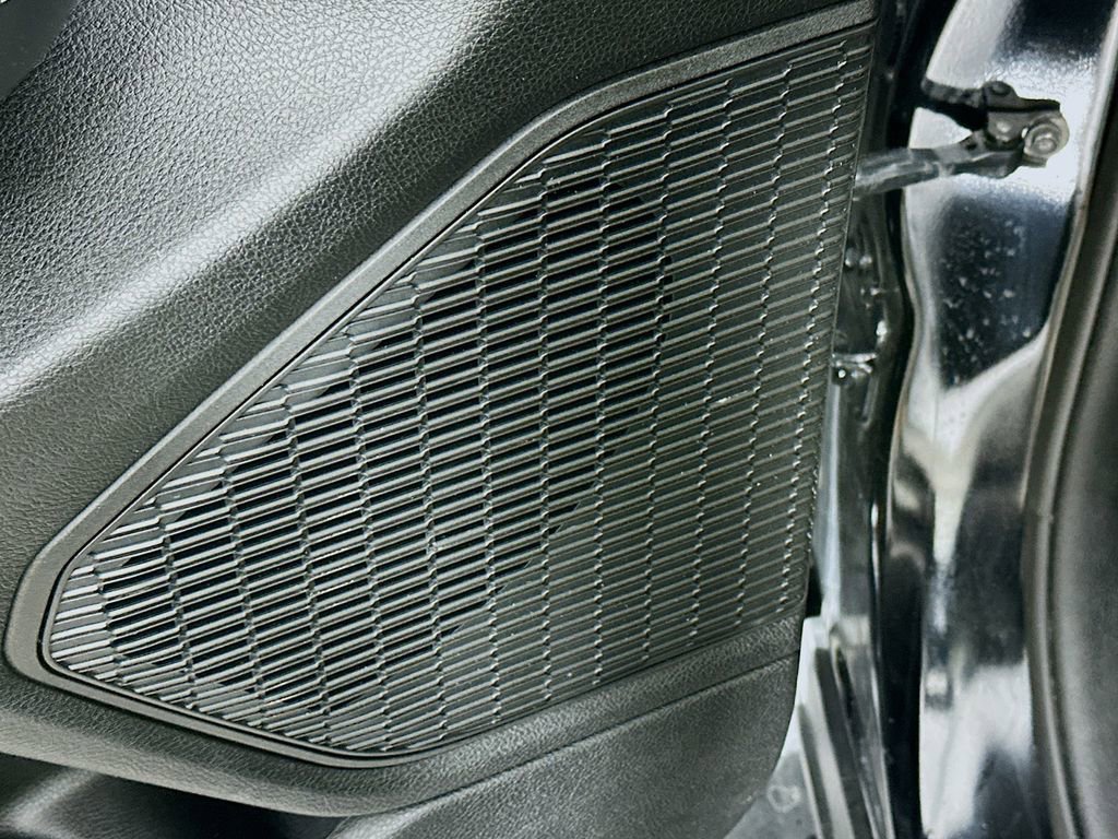 Certified 2025 Jeep Grand Cherokee Limited w/ Black Appearance Package image 30