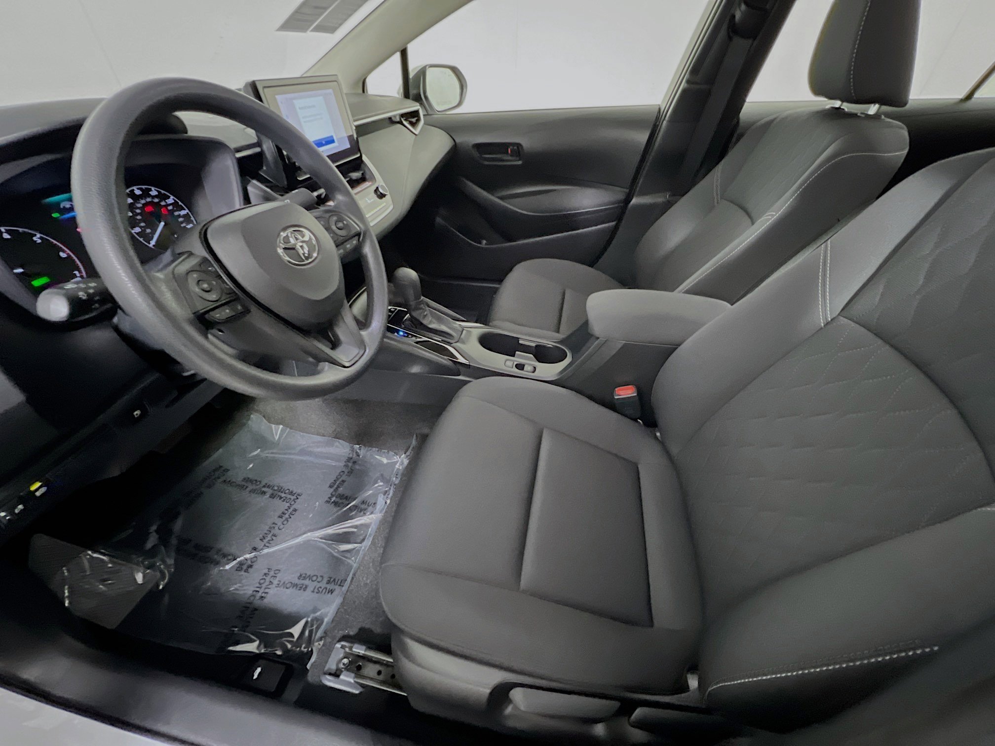 Used 2025 Toyota Corolla LE image 15