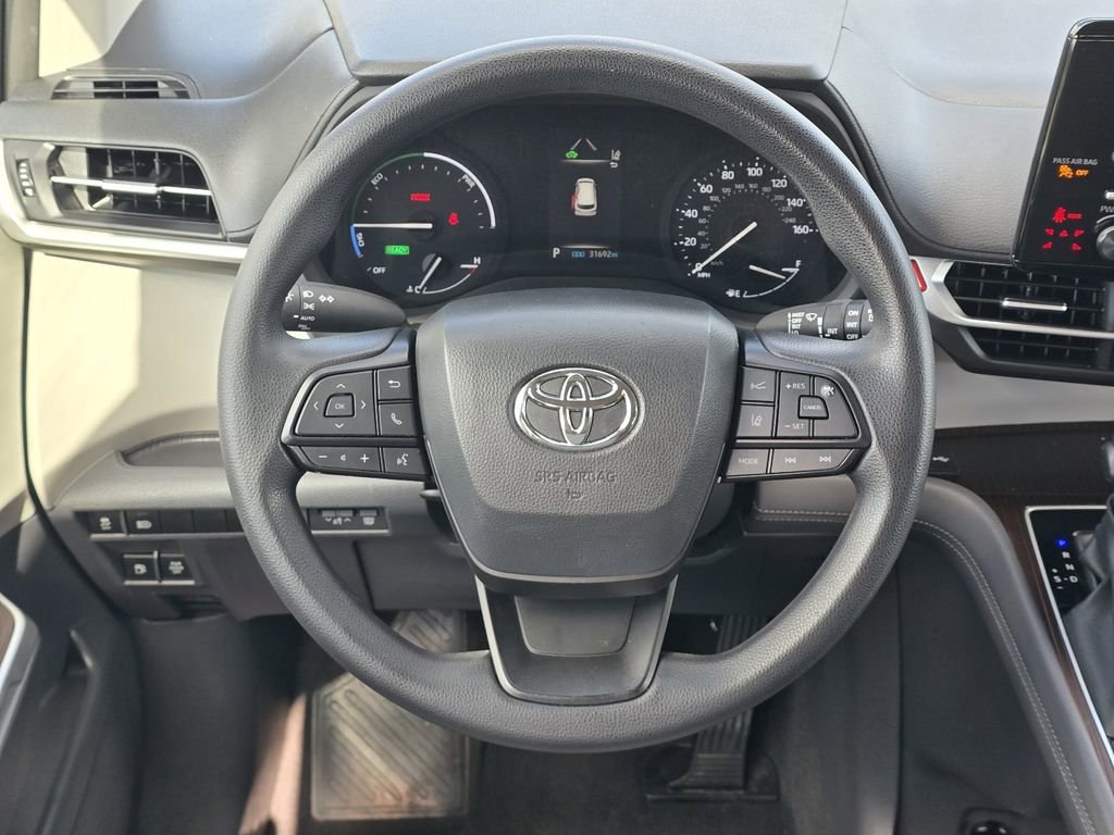 Used 2024 Toyota Sienna LE image 15