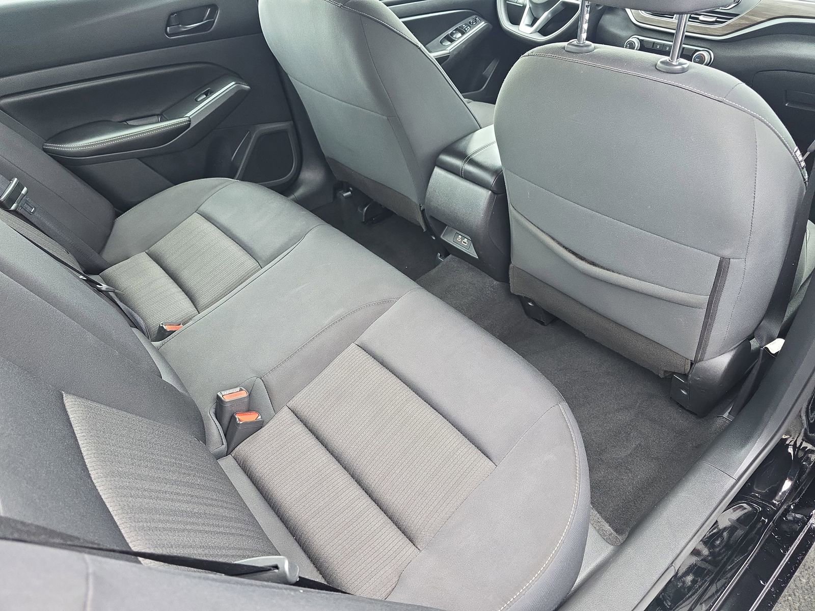 Used 2024 Nissan Altima 2.5 SV image 11