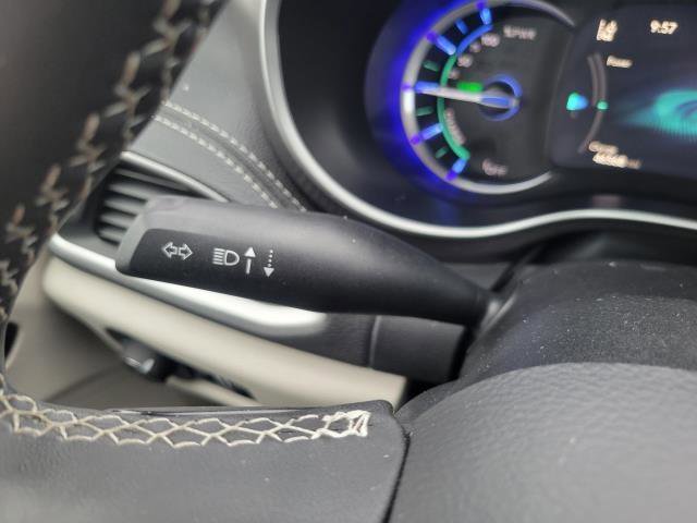 Used 2024 Chrysler Pacifica Select image 15