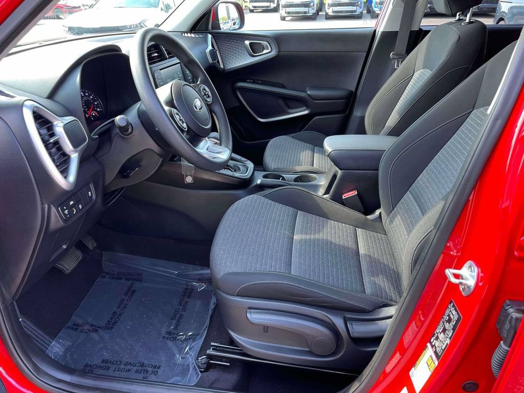 Used 2020 Kia Soul S FWD image 15