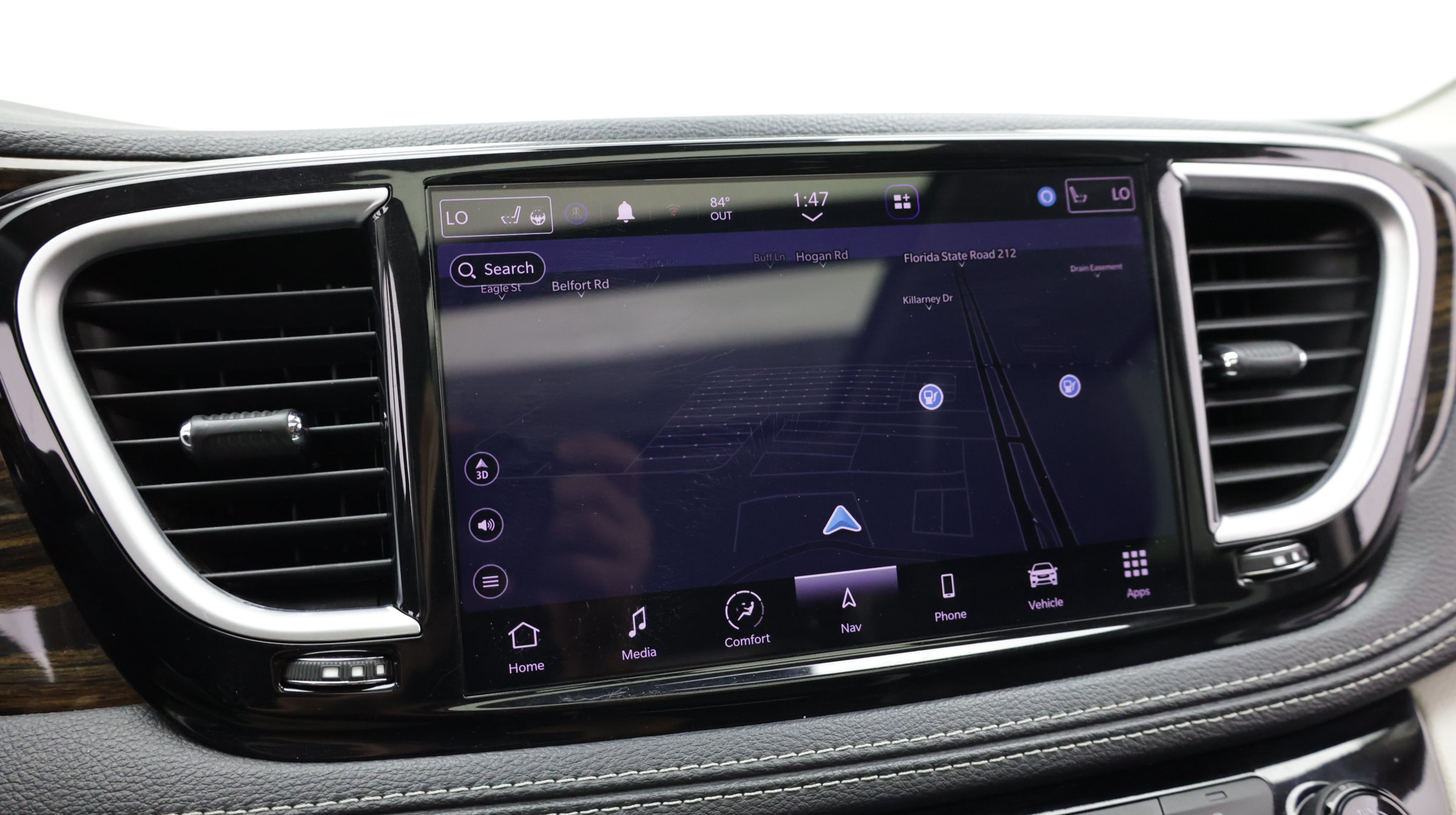 Used 2023 Chrysler Pacifica Limited FWD image 6