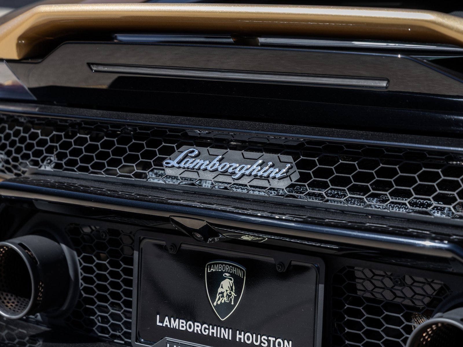 Used 2020 Lamborghini Huracan EVO image 12