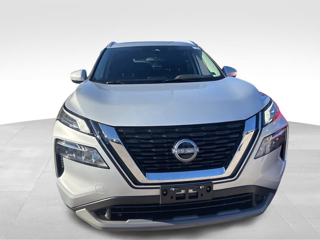 Used 2023 Nissan Rogue SV w/ SV Premium B Package image 4