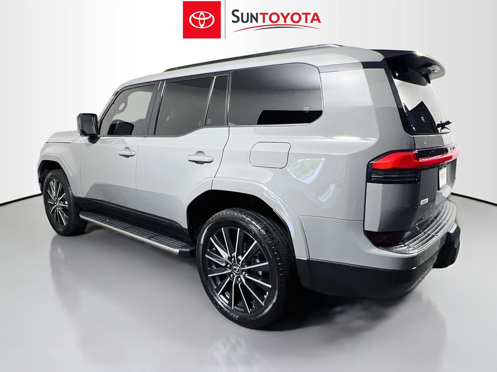 Used 2024 Lexus GX 550 w/ Accessory Package (Z1) AWD/4WD image 6