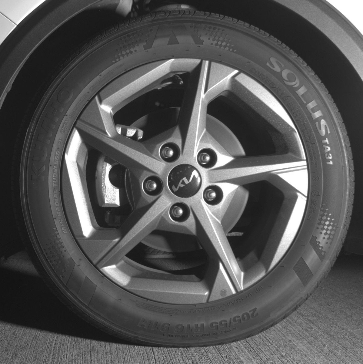 Used 2025 Kia K4 LXS image 12
