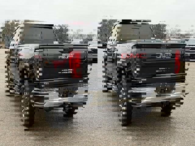 Used 2022 GMC Sierra 2500 SLE w/ SLE Value Package; image 6