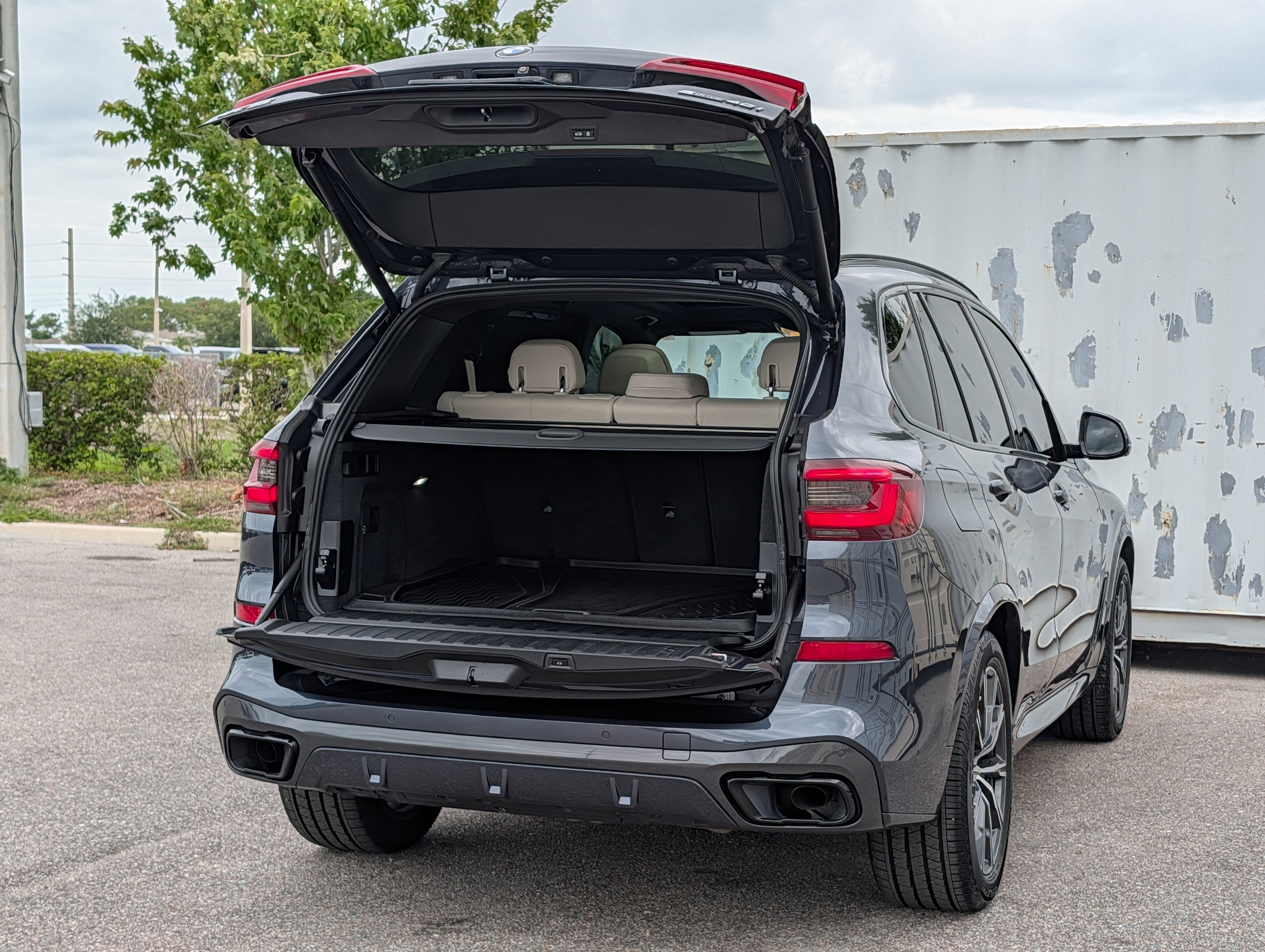 Used 2021 BMW X5 sDrive40i w/ M Sport Package RWD image 16