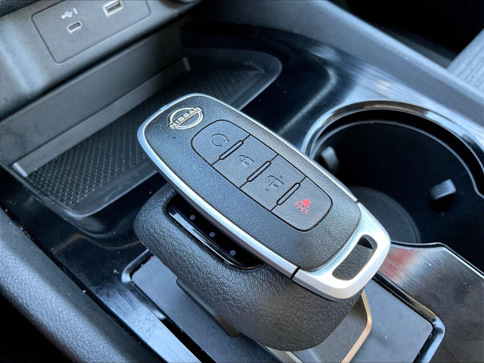 Used 2023 Nissan Rogue SV AWD/4WD image 37