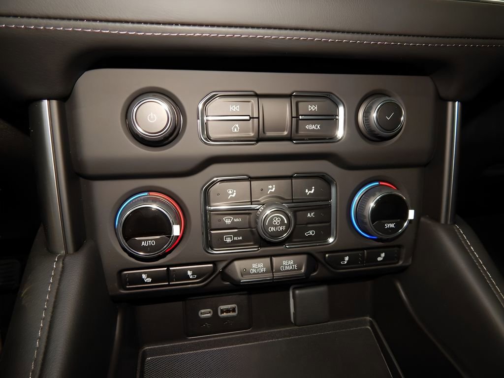 Used 2024 Chevrolet Tahoe LT AWD/4WD image 28