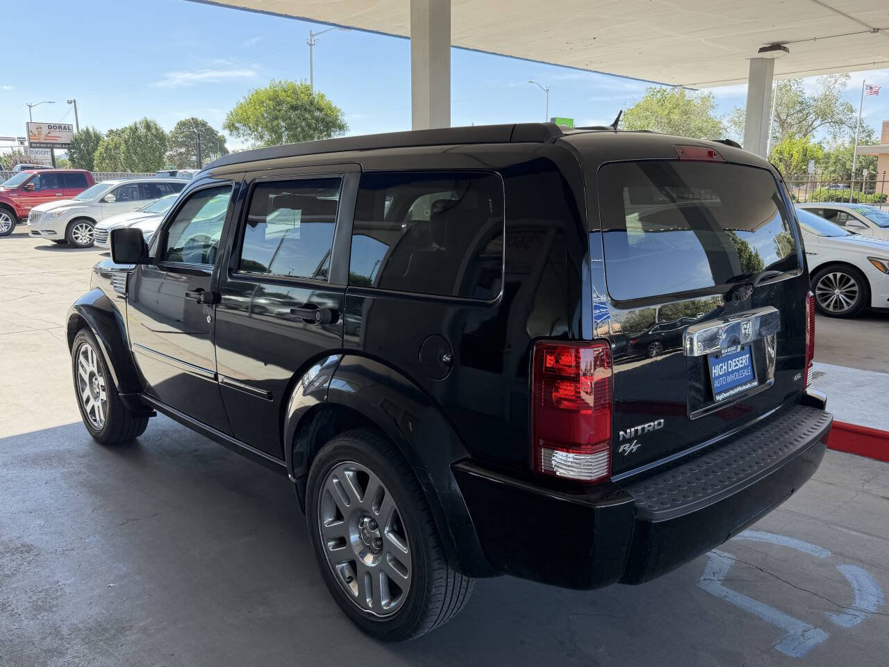 Used 2007 Dodge Nitro R/T RWD image 6