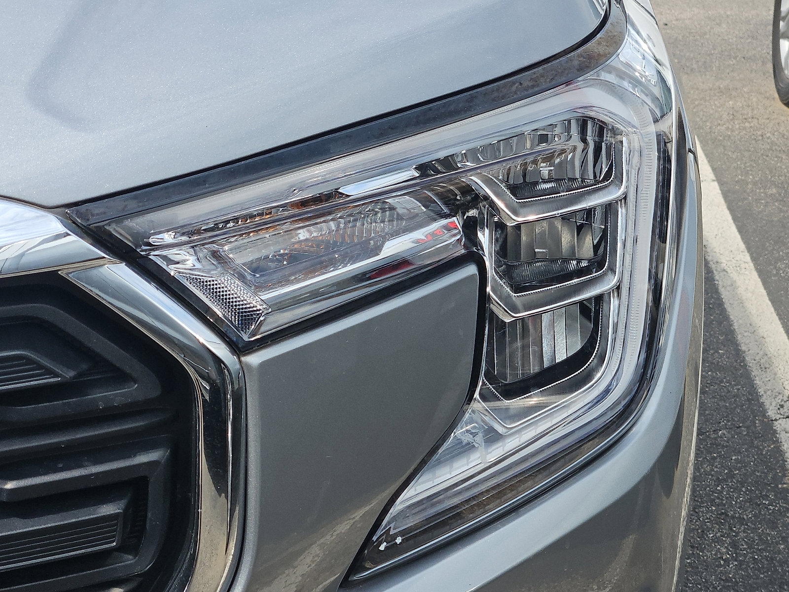 Used 2023 GMC Terrain SLE w/ Driver Convenience Package AWD/4WD image 5
