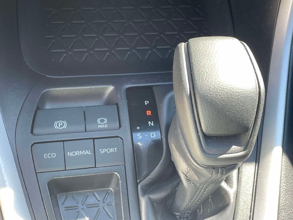 Used 2025 Toyota RAV4 LE FWD image 25